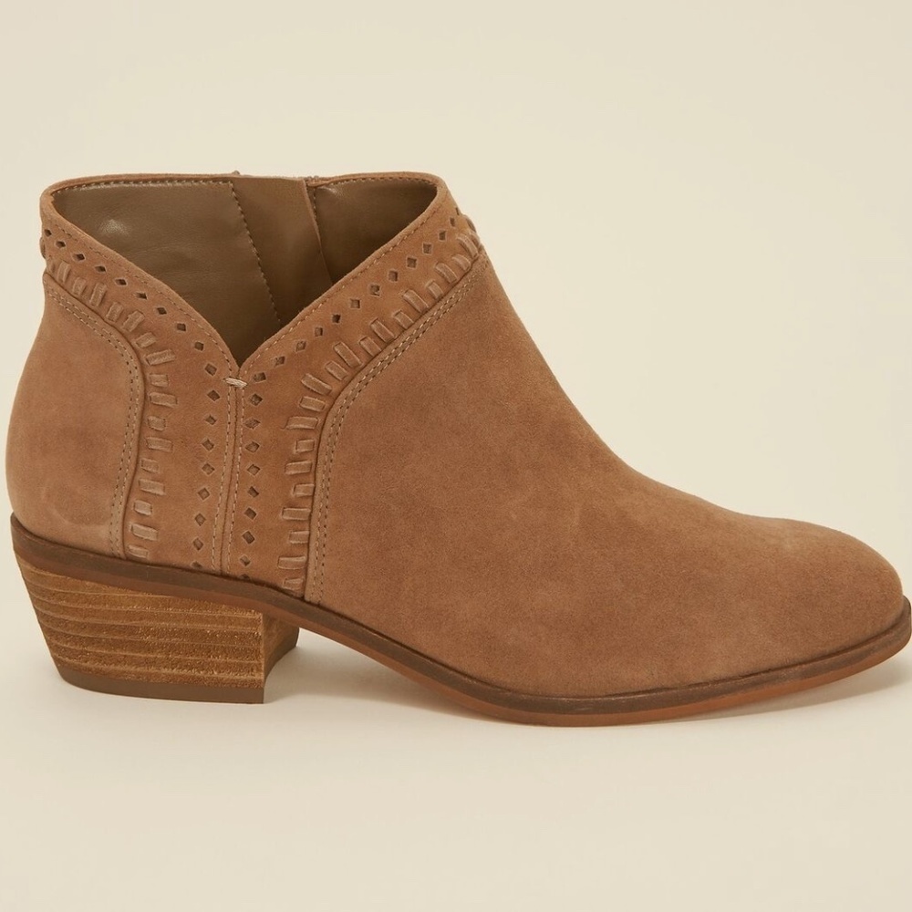 EUC Vince Camuto Parrla Western Ankle Bootie Boots Size 9